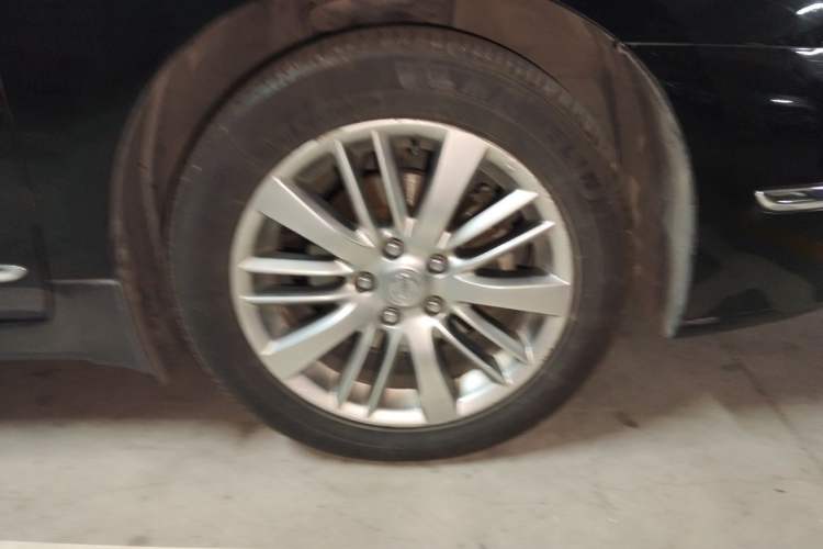 Used Nissan Teana 2011 Duke 2.5L XV Luxury Edition Right Front Wheel Hub