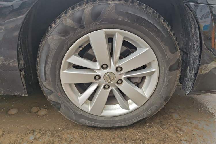 Used Nissan Teana 2011 2.0L XL Comfort Edition Right Front Wheel Hub