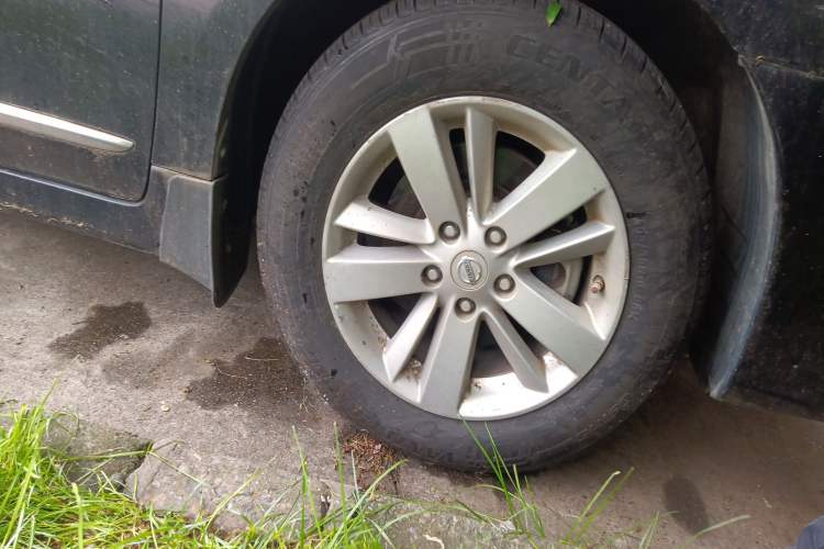 Used Nissan Teana 2011 2.0L XL Comfort Edition Right Front Wheel Hub