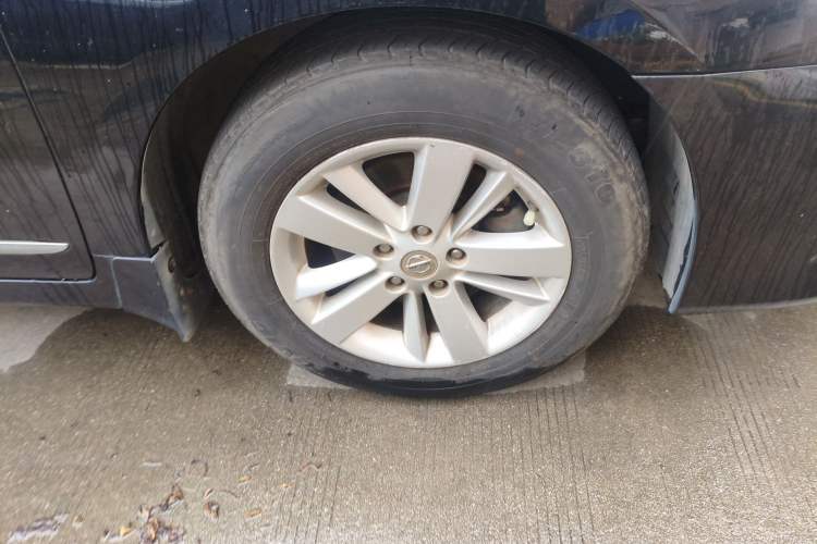 Used Nissan Teana 2011 2.5L XL Advanced Edition Right Front Wheel Hub
