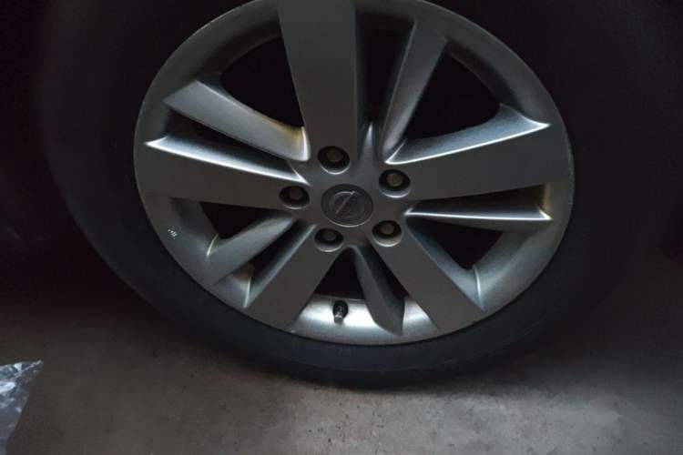 Used Nissan Teana 2011 2.0L XL Comfort Edition Right Front Wheel Hub
