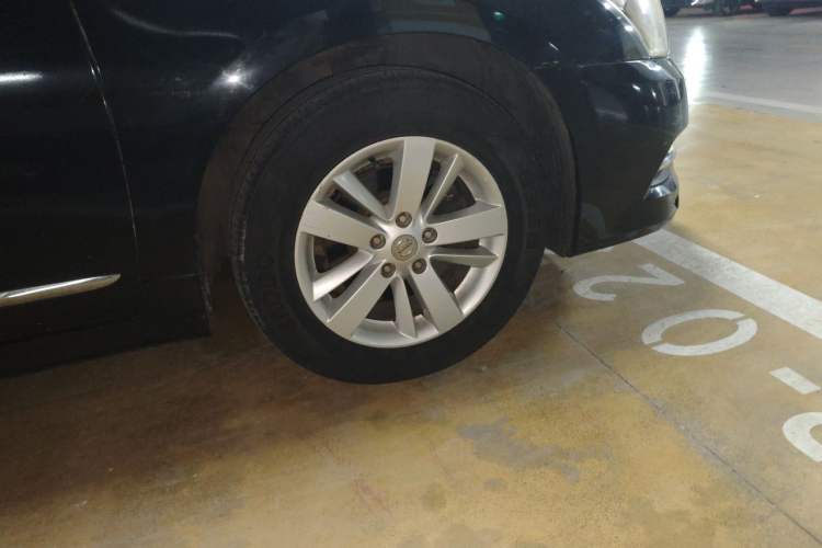 Used Nissan Teana 2011 2.0L XL Comfort Edition Right Front Wheel Hub
