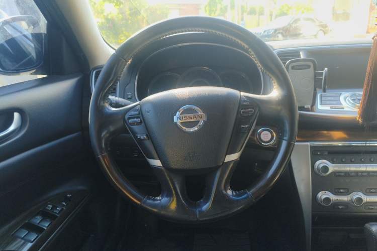 Used Nissan Teana 2011 Duke 2.5L XV Luxury Edition Steering Wheel