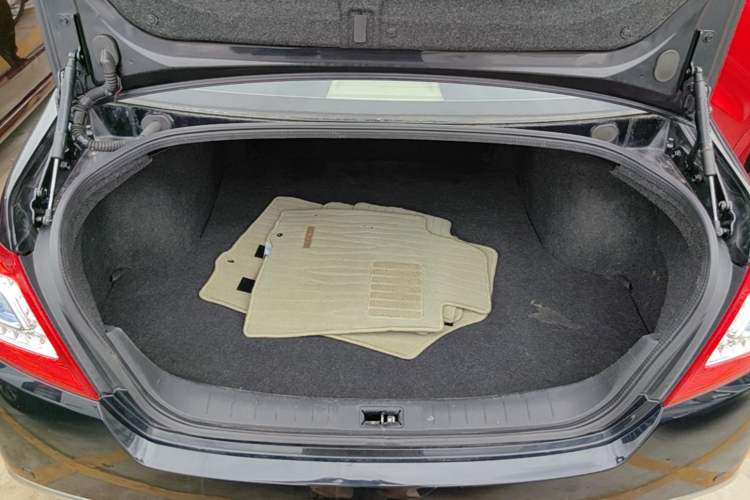Used Nissan Teana 2011 2.5L XL Advanced Edition Trunk