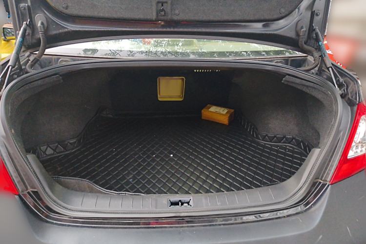 Used Nissan Teana 2011 Duke 2.5L XV VIP Prestige Edition Trunk