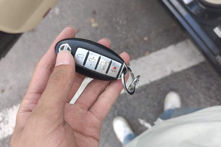 Used Nissan Teana 2011 2.0L XL Glory Edition Vehicle Key