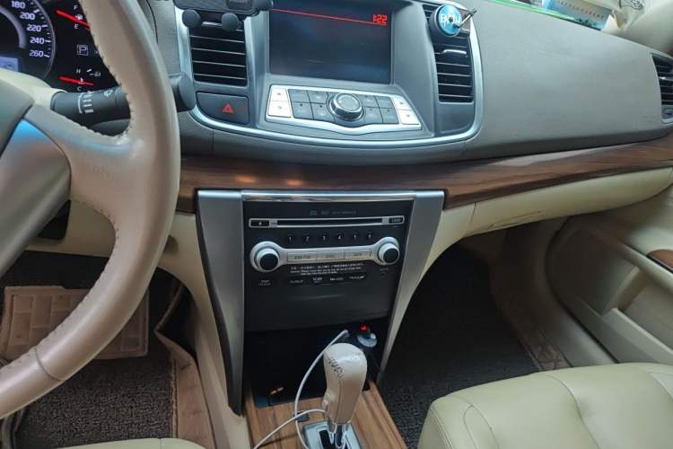 Used Nissan Teana 2011 2.0L XL Comfort Edition Audio And AC Panel