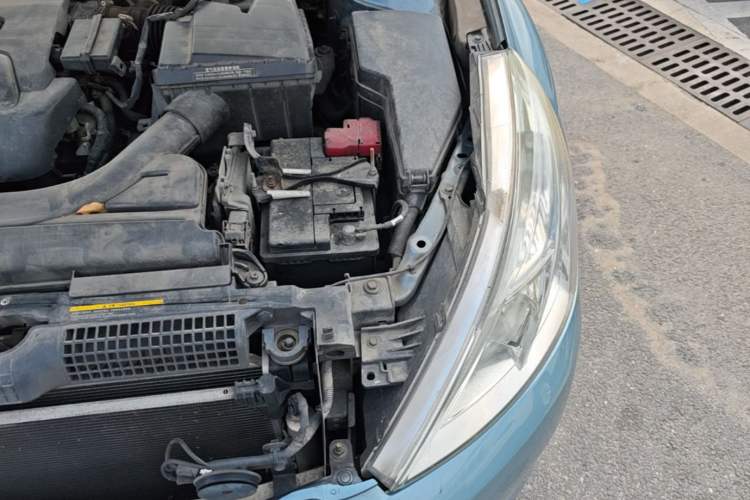 Used Nissan Teana 2011 2.0L XL Comfort Edition Engine Bay Left