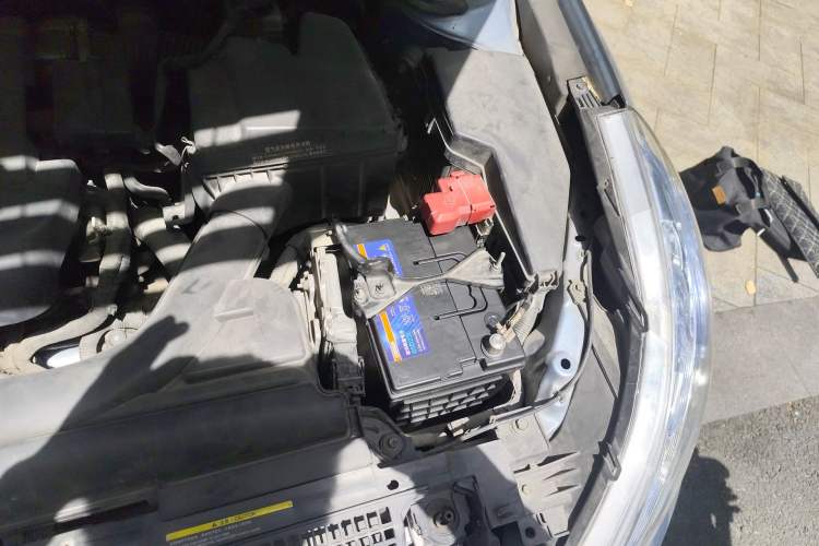 Used Nissan Teana 2011 2.0L XL Glory Edition Engine Bay Left