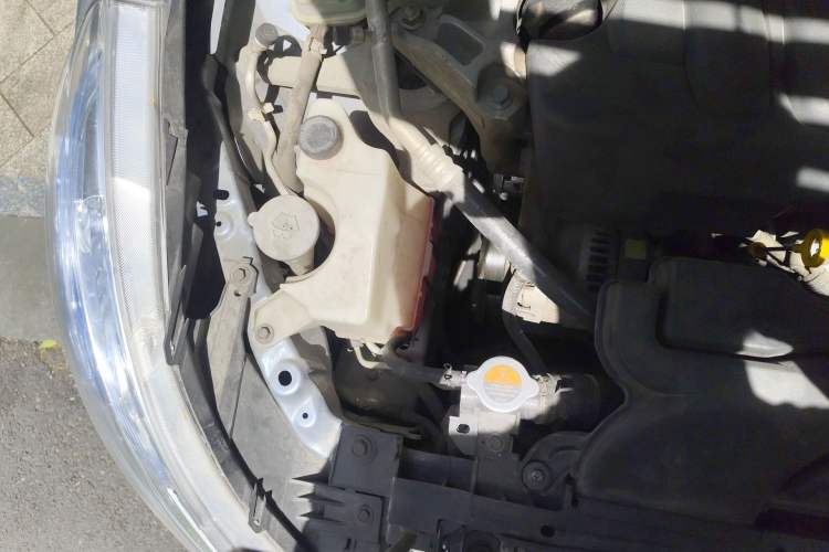 Used Nissan Teana 2011 2.0L XL Glory Edition Engine Bay Right