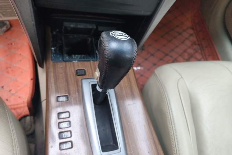 Used Nissan Teana 2011 2.0L XL Comfort Edition Gear Lever