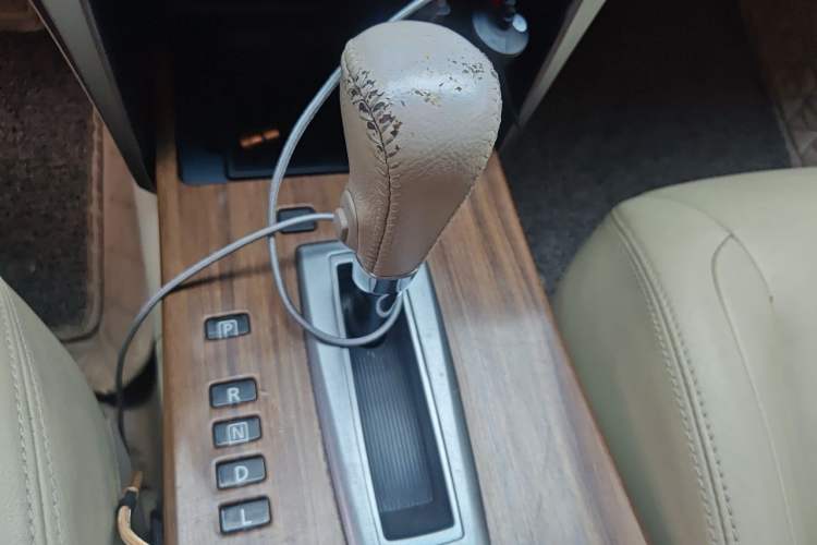 Used Nissan Teana 2011 2.0L XL Comfort Edition Gear Lever