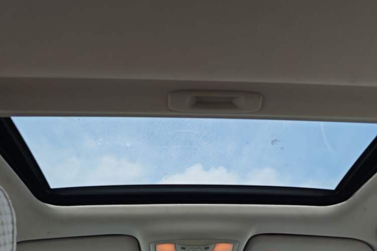 Used Nissan Teana 2011 2.0L XL Comfort Edition Headliner