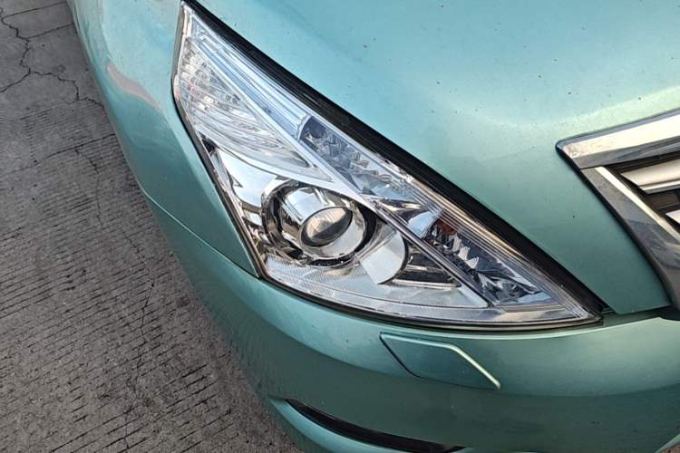 Used Nissan Teana 2011 2.5L XL Advanced Edition Right Front Headlight