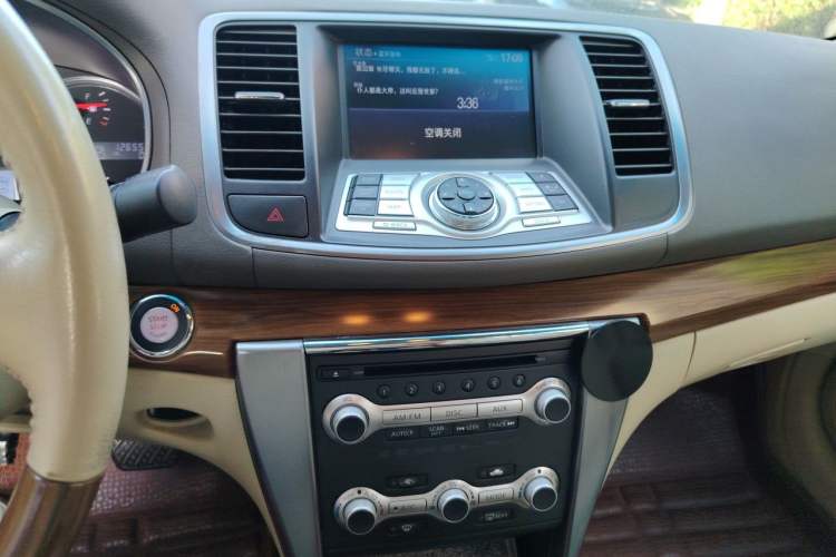 Used Nissan Teana 2011 Duke 2.5L XV VIP Prestige Edition Audio And AC Panel