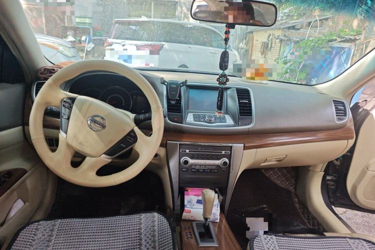 Used Nissan Teana 2011 2.5L XL Advanced Edition Center Console