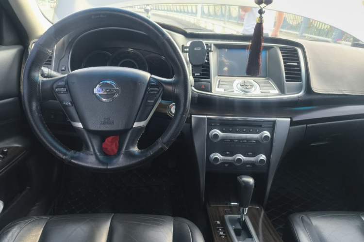 Used Nissan Teana 2011 Duke 2.5L XV Luxury Edition Center Console