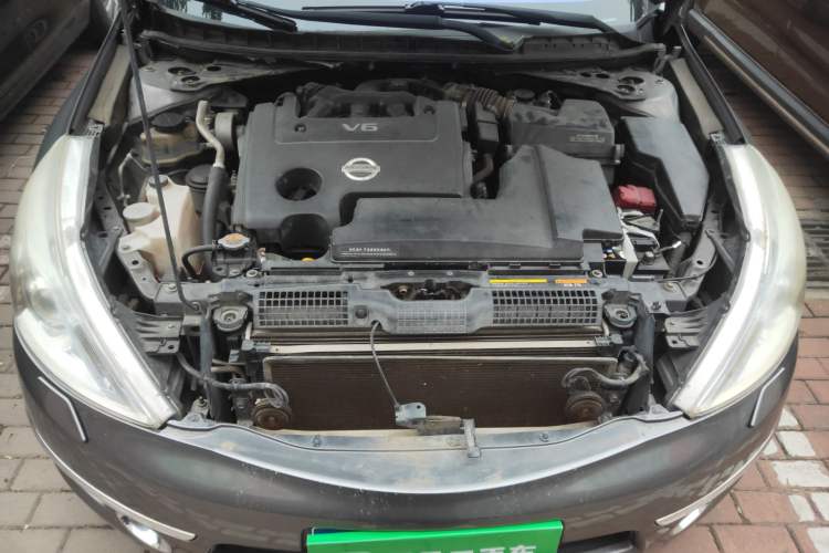 Used Nissan Teana 2011 Duke 2.5L XV Luxury Edition Engine Bay