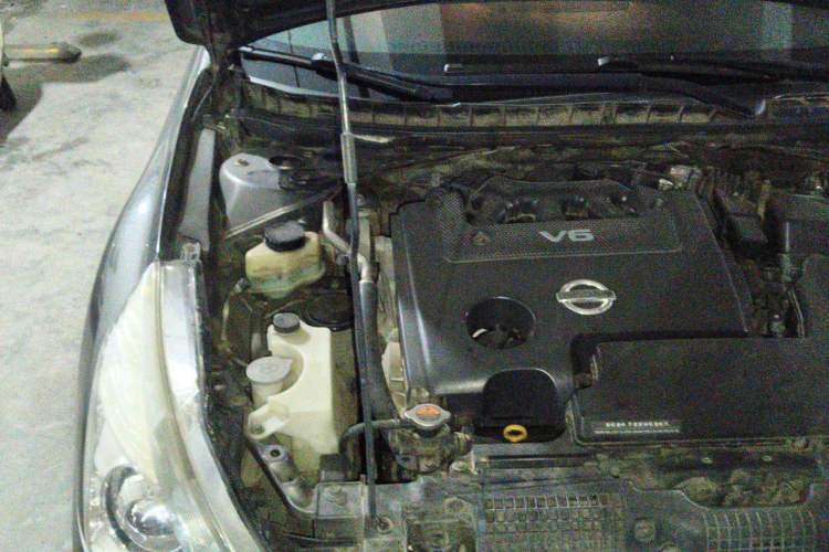 Used Nissan Teana 2011 Duke 2.5L XV Luxury Edition Engine Bay Right