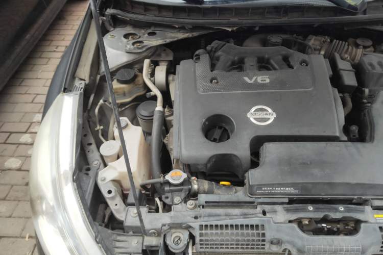 Used Nissan Teana 2011 Duke 2.5L XV Luxury Edition Engine Bay Right