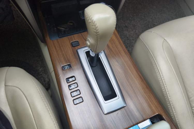 Used Nissan Teana 2011 2.0L XL Comfort Edition Gear Lever