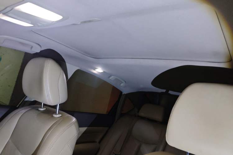 Used Nissan Teana 2011 2.0L XL Comfort Edition Headliner