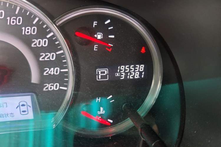Used Nissan Teana 2011 2.5L XL Advanced Edition Odometer Close Up