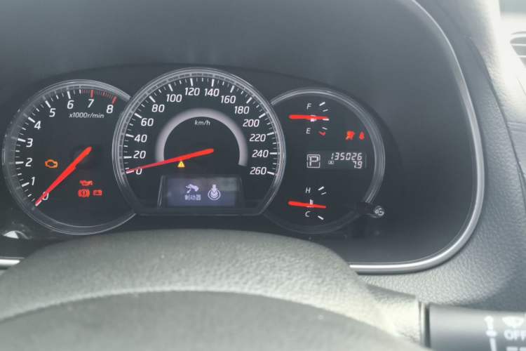 Used Nissan Teana 2011 Duke 2.5L XV Luxury Edition Odometer Close Up