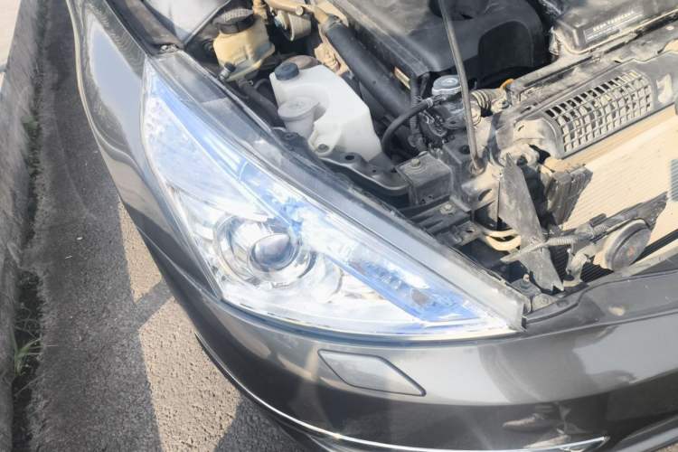 Used Nissan Teana 2011 Duke 2.5L XV Luxury Edition Right Front Headlight