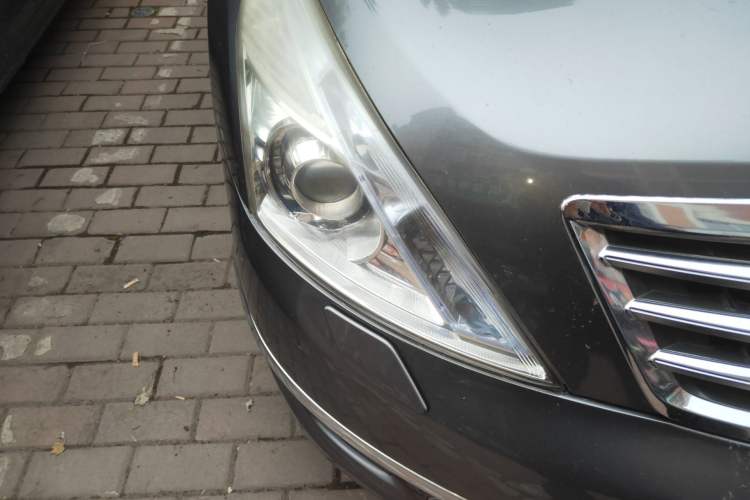 Used Nissan Teana 2011 Duke 2.5L XV Luxury Edition Right Front Headlight