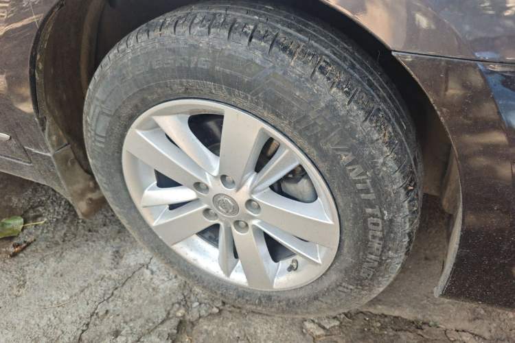 Used Nissan Teana 2011 2.5L XL Advanced Edition Right Front Wheel Hub