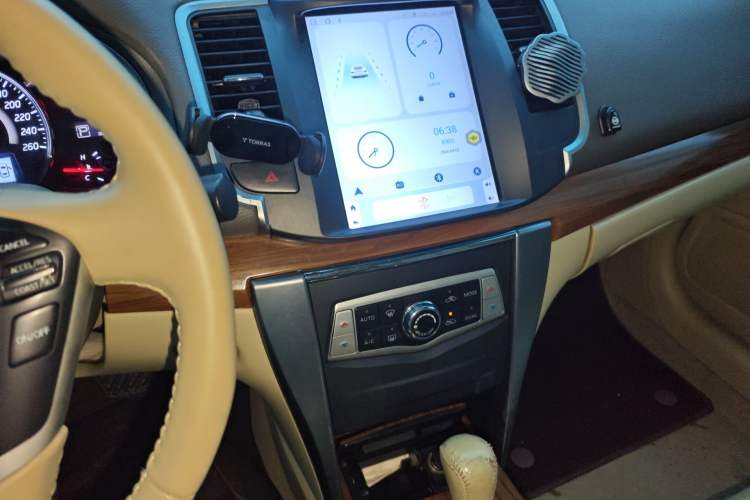 Used Nissan Teana 2011 2.5L XL Advanced Edition Audio And AC Panel