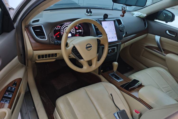 Used Nissan Teana 2011 2.5L XL Advanced Edition Center Console