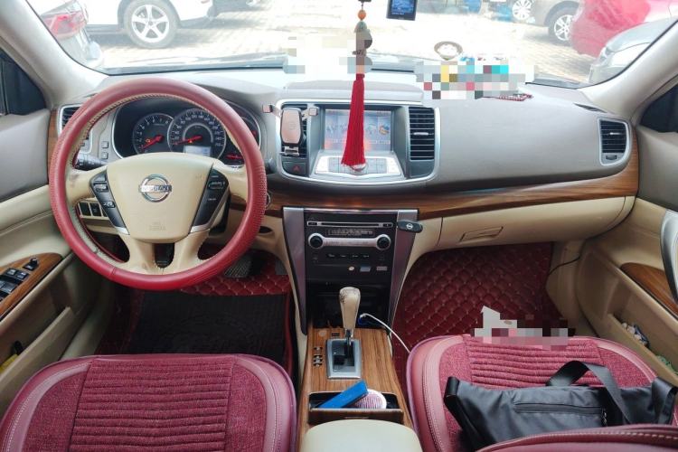 Used Nissan Teana 2011 2.5L XL Advanced Edition Center Console