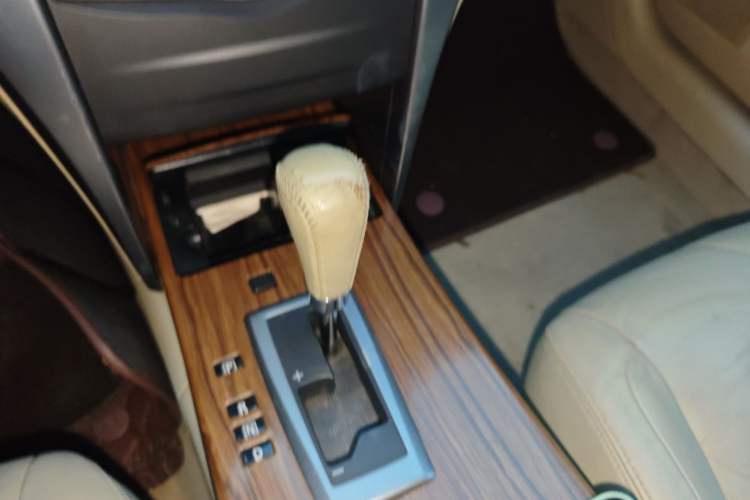 Used Nissan Teana 2011 2.5L XL Advanced Edition Gear Lever