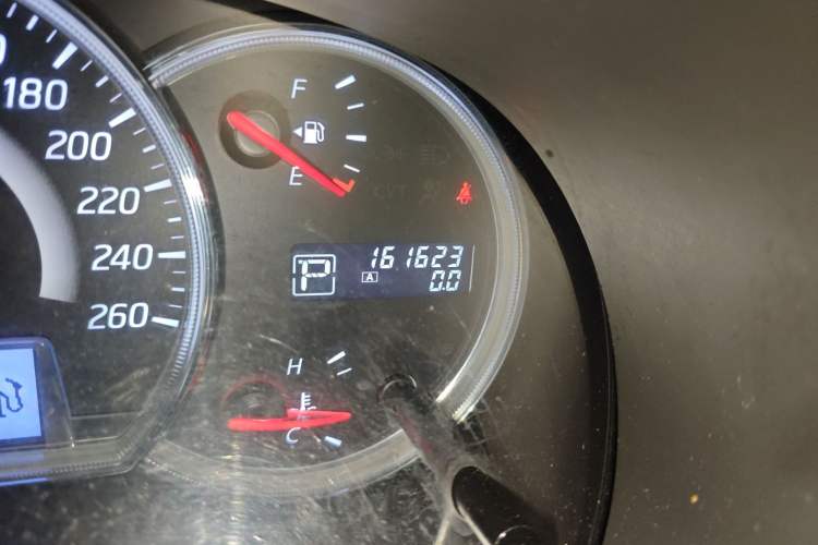 Used Nissan Teana 2011 2.5L XL Advanced Edition Odometer Close Up