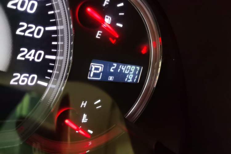 Used Nissan Teana 2011 2.0L XL Comfort Edition Odometer Close Up