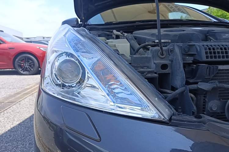 Used Nissan Teana 2011 2.5L XL Advanced Edition Right Front Headlight
