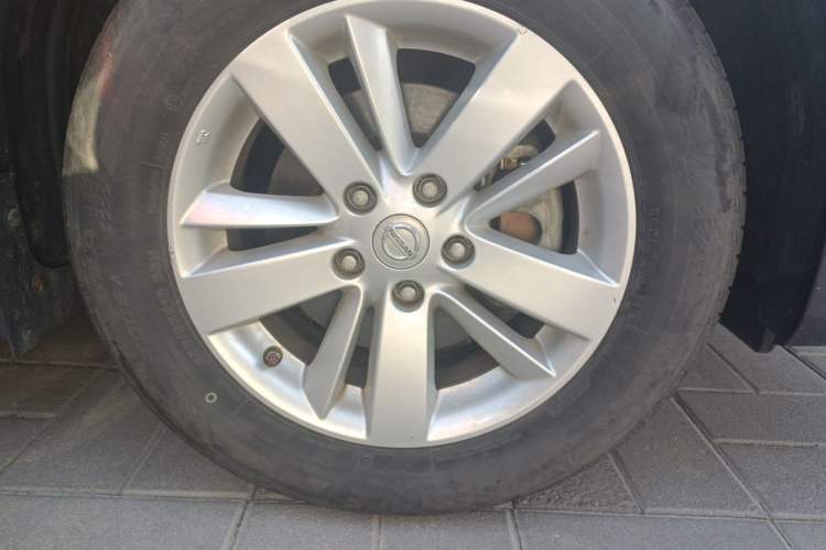 Used Nissan Teana 2011 2.0L XL Comfort Edition Right Front Wheel Hub
