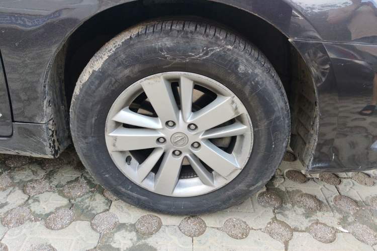Used Nissan Teana 2011 2.5L XL Advanced Edition Right Front Wheel Hub