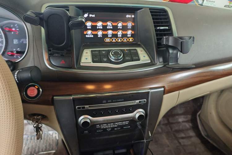 Used Nissan Teana 2011 2.0L XL Comfort Edition Audio And AC Panel