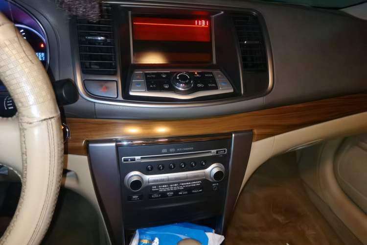 Used Nissan Teana 2011 2.5L XL Advanced Edition Audio And AC Panel