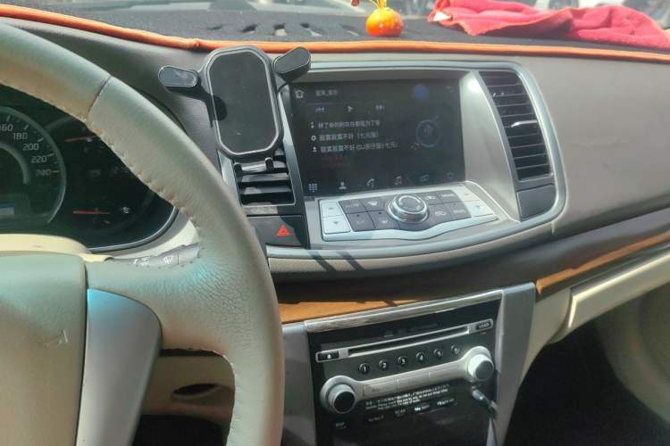 Used Nissan Teana 2011 2.0L XL Comfort Edition Audio And AC Panel