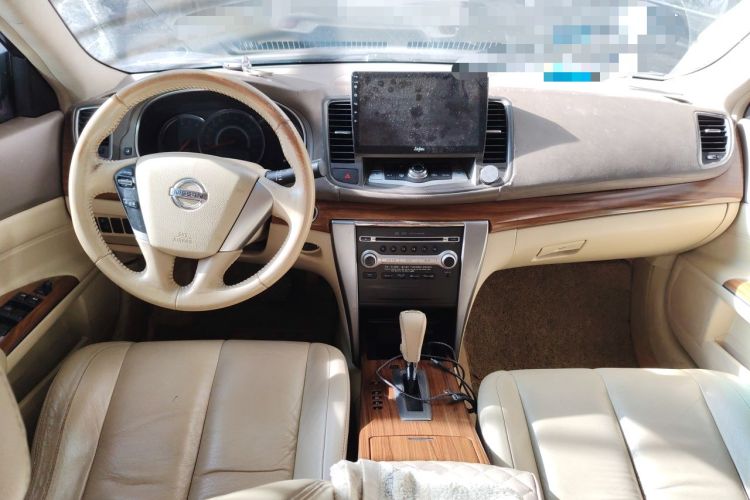 Used Nissan Teana 2011 2.0L XL Comfort Edition Center Console
