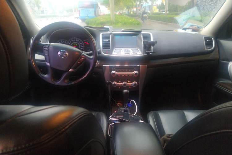 Used Nissan Teana 2011 Duke 2.5L XV Luxury Edition Center Console