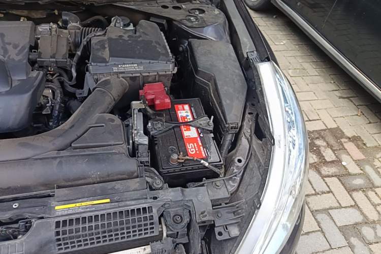 Used Nissan Teana 2011 2.0L XL Comfort Edition Engine Bay Left