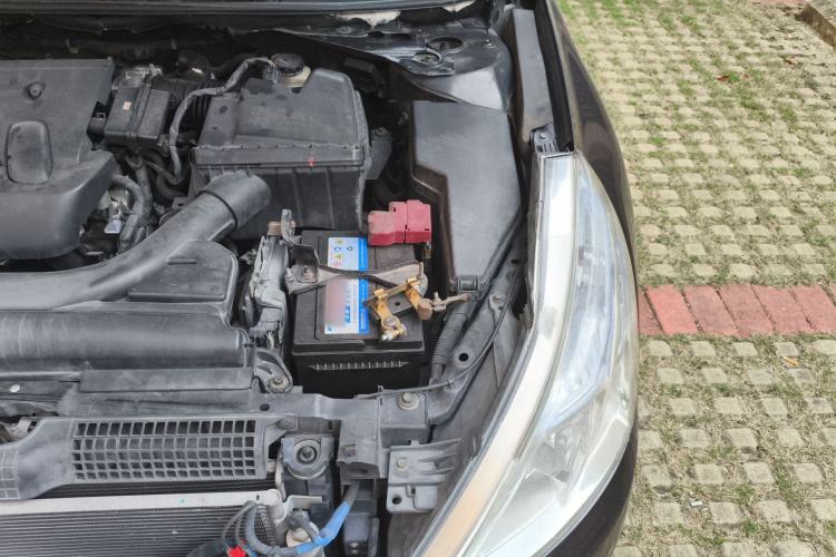 Used Nissan Teana 2011 2.0L XE Standard Edition Engine Bay Left