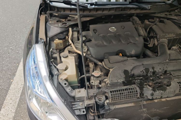Used Nissan Teana 2011 2.0L XL Comfort Edition Engine Bay Right