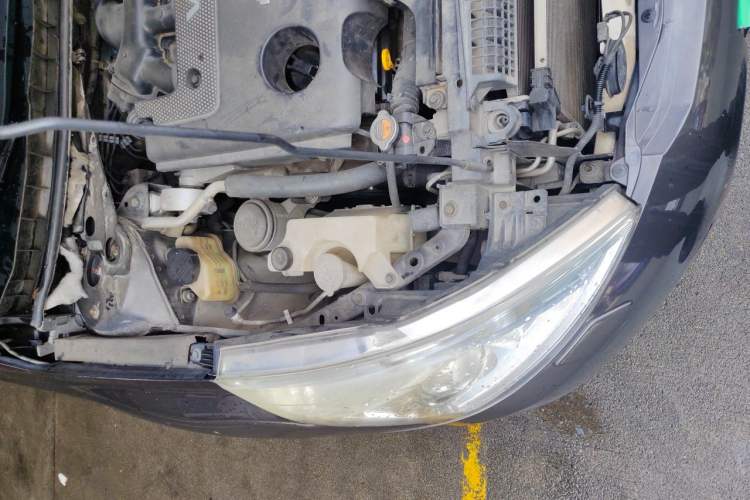 Used Nissan Teana 2011 2.5L XL Advanced Edition Engine Bay Right