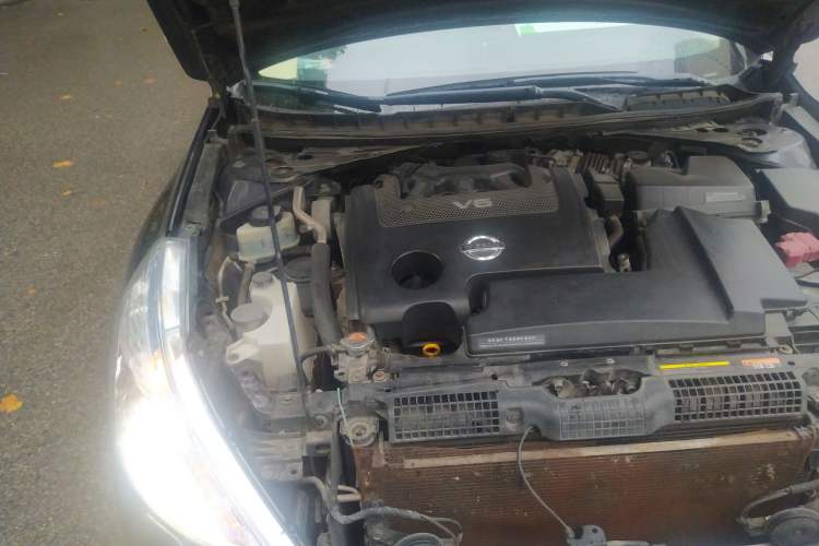 Used Nissan Teana 2011 Duke 2.5L XV Luxury Edition Engine Bay Right